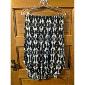 Tie-Dye Skirt Size Medium Black White Tie Dye Hi-Lo Juniors